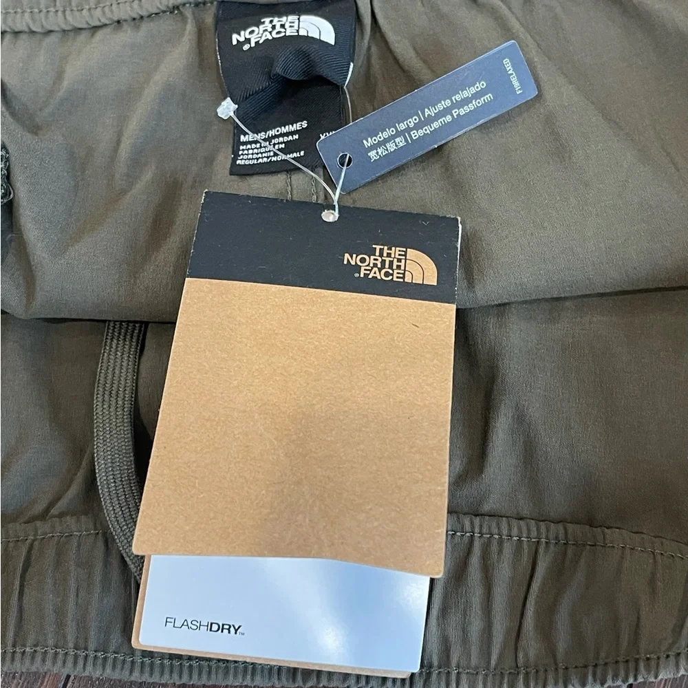 The North Face Class V Pull On Shorts Men Size XXL Taupe Green NEW